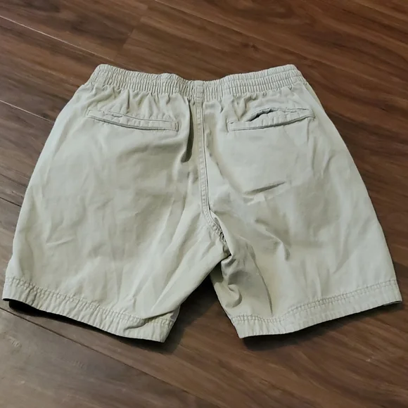 Abercrombie & Fitch Men's Drawstring Athletic Shorts in Light Khaki - Picture 5 of 8